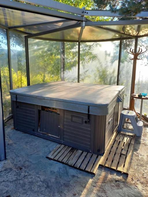 Bas De Villa, 2 Terrasses, Piscine, Spa, Sauna... Neffes エクステリア 写真